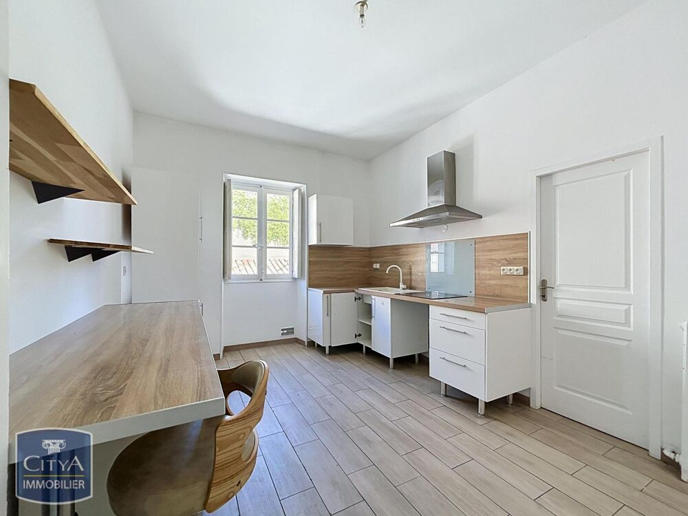 location Appartement - 5 pièce(s) - 190 m² Nîmes (30000)