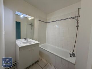  Appartement à louer 3 pièces 64 m²