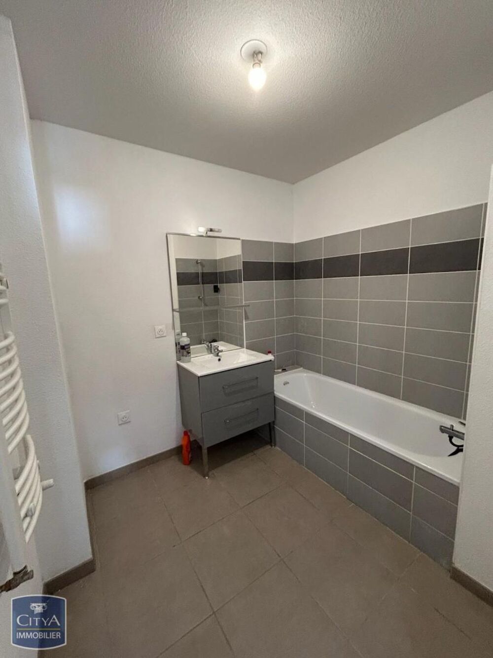 location Appartement - 3 pièce(s) - 67 m² Cenon (33150)