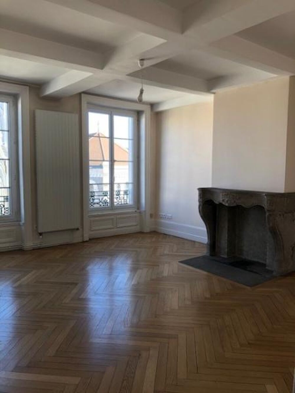 Beau T5 situé Rue Paul BERT - appartement ancien rénové ....