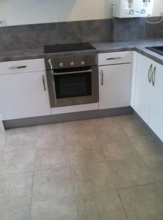  Villa à louer 4 pièces 91 m² Meyzieu