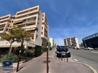  Parking / Garage � louer 