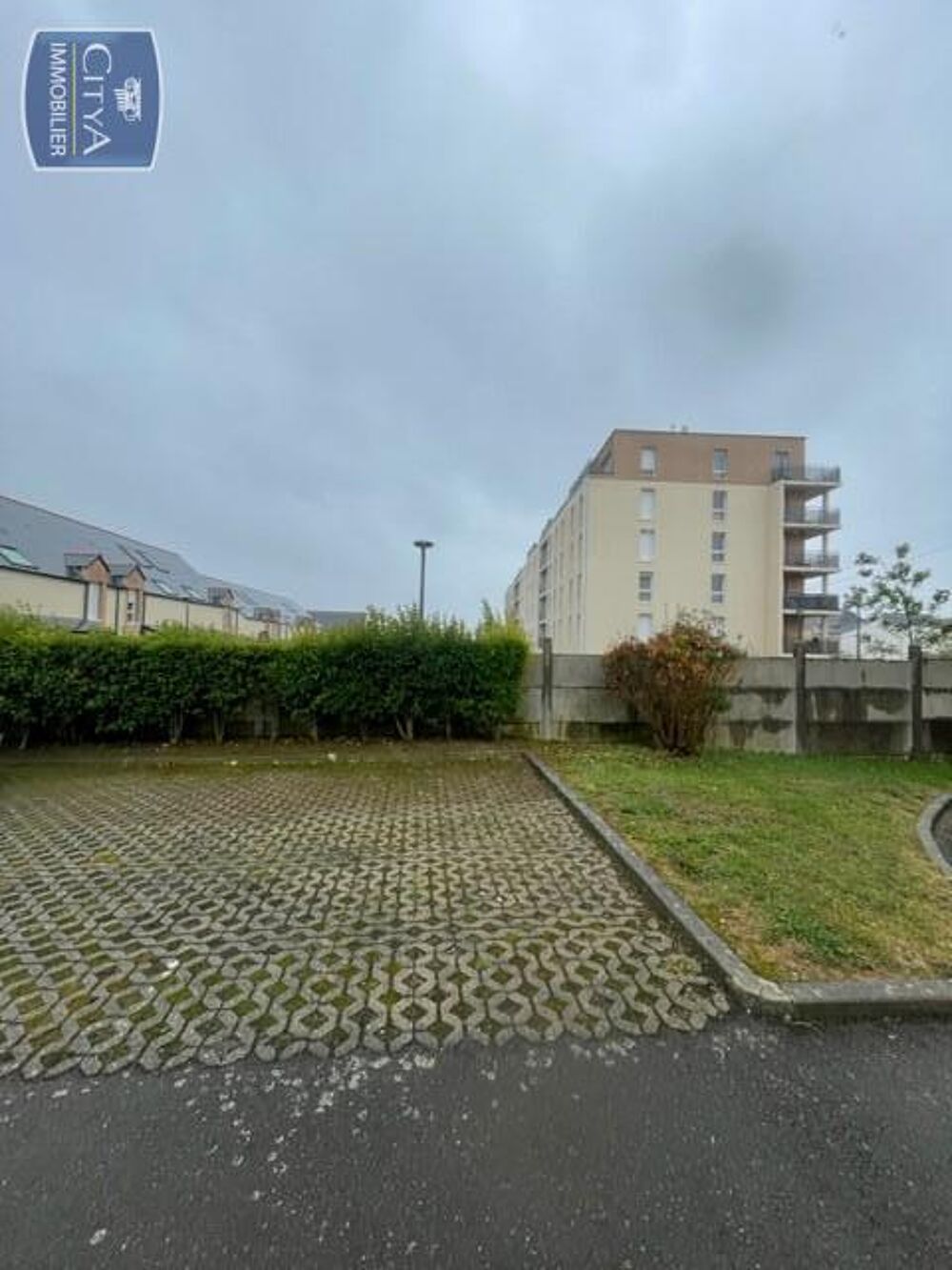 location Parking / Garage Le Mans (72000)