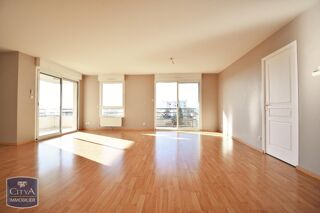  Appartement à louer 5 pièces 130 m²