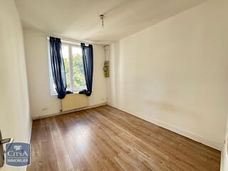  Appartement à louer 4 pièces 64 m²