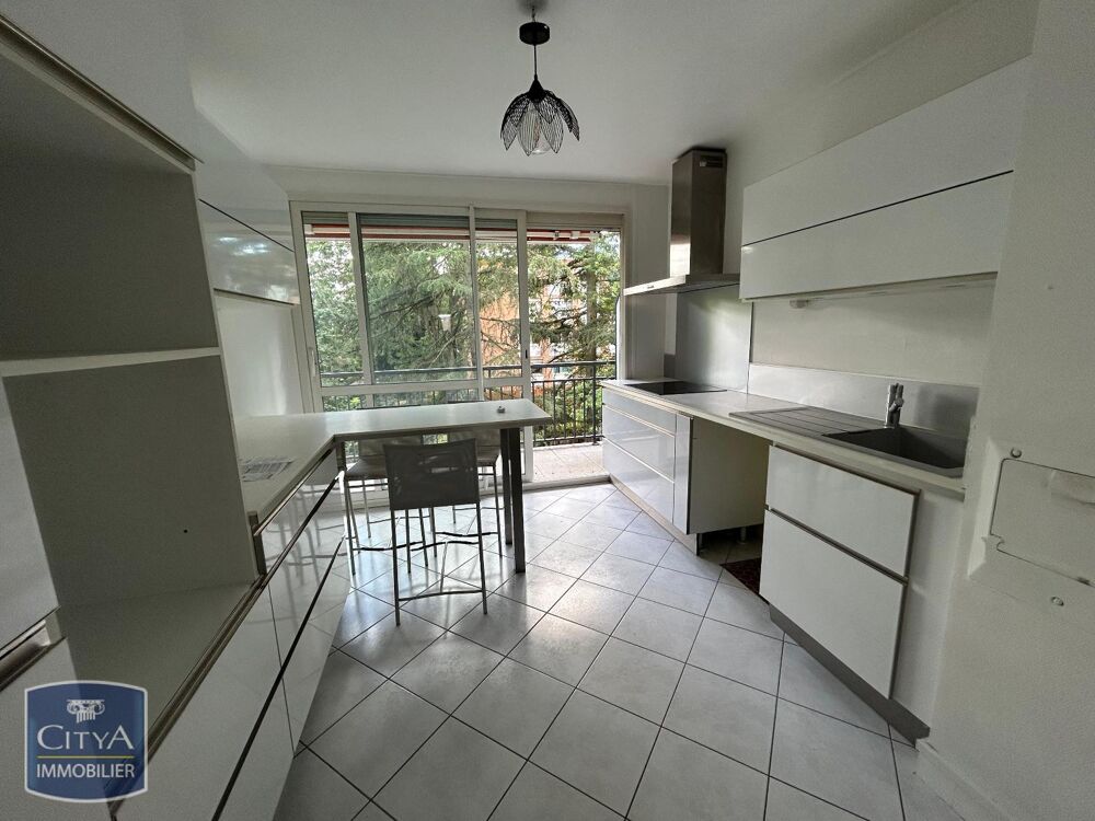 location Appartement - 3 pièce(s) - 65 m² Vélizy-Villacoublay (78140)