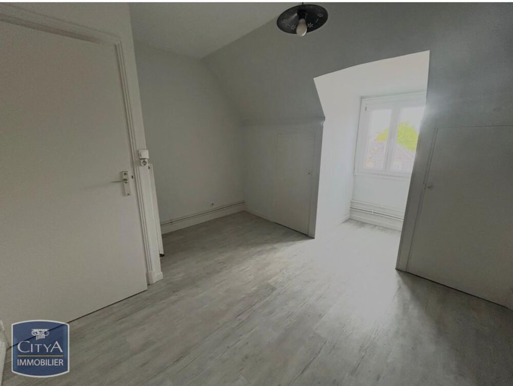 Centre Ville - À LOUER : Appartement bourgeois T3 situé ....