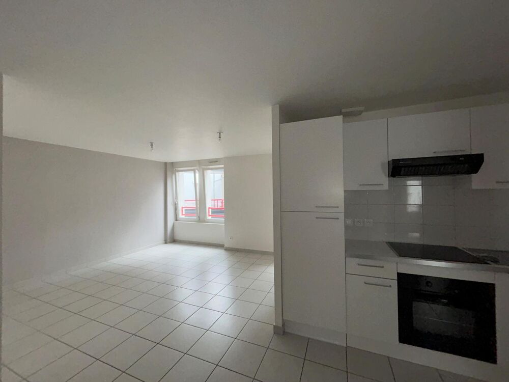 À LOUER : Appartement rénové T3 situé à Sochaux, dans le....