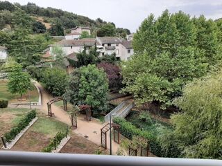  Appartement à louer 4 pièces 99 m²