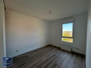  Appartement à louer 5 pièces 103 m²