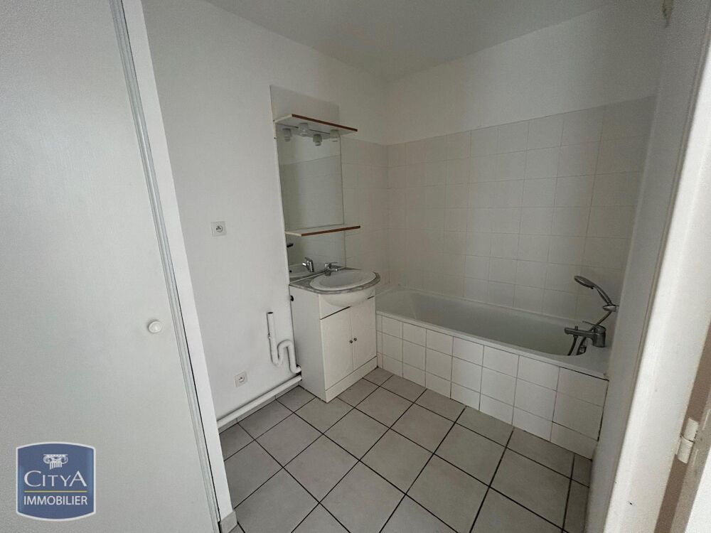 location Appartement - 2 pièce(s) - 36 m² Nîmes (30000)