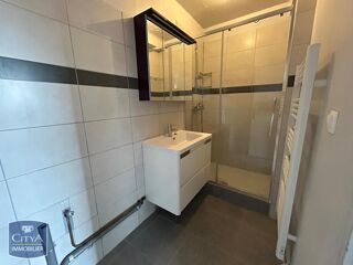  Appartement à louer 3 pièces 56 m²