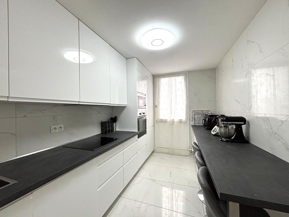 À LOUER : Appartement entièrement rénové T5 situé à Gran....