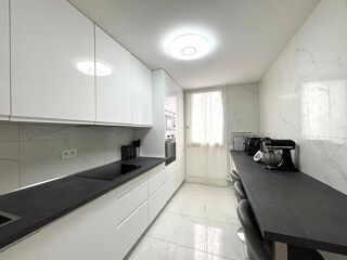  Appartement à louer 5 pièces 106 m²