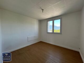  Appartement à louer 3 pièces 56 m²