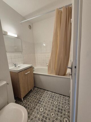  Appartement à louer 1 pièce 27 m²