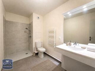  Appartement à louer 2 pièces 50 m²