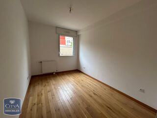  Appartement à louer 4 pièces 106 m²