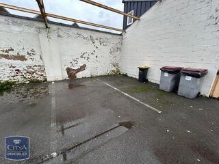  Parking / Garage à louer 