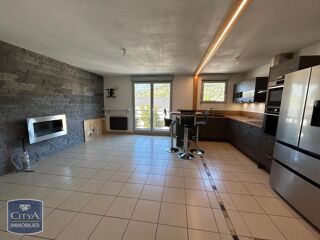  Appartement à louer 4 pièces 74 m²