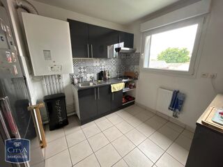  Appartement à louer 4 pièces 80 m²