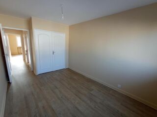  Appartement à louer 3 pièces 63 m²