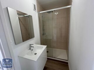  Appartement à louer 1 pièce 27 m²