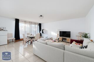  Appartement à louer 3 pièces 94 m²