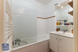  Appartement à louer 2 pièces 50 m²
