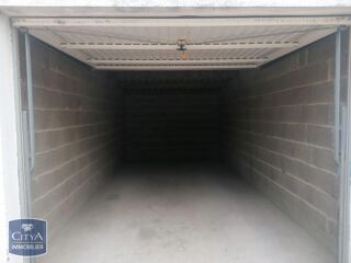  Parking / Garage à louer 12 m²