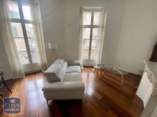 Appartement à louer 2 pièces 55 m²