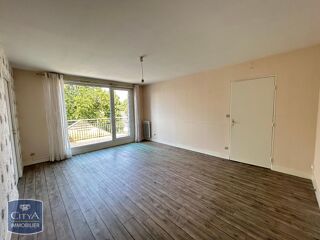  Appartement à louer 4 pièces 81 m²