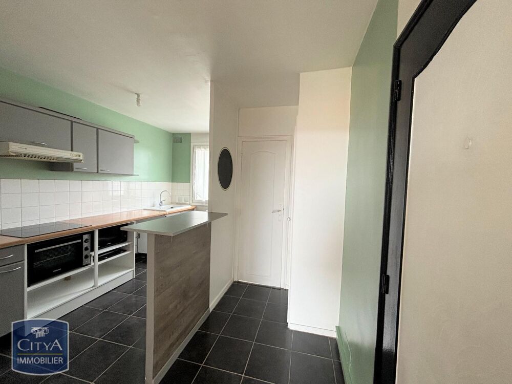 A LOUER APPARTEMENT AVEC VUE DEGAGEE Situé dans la ville....