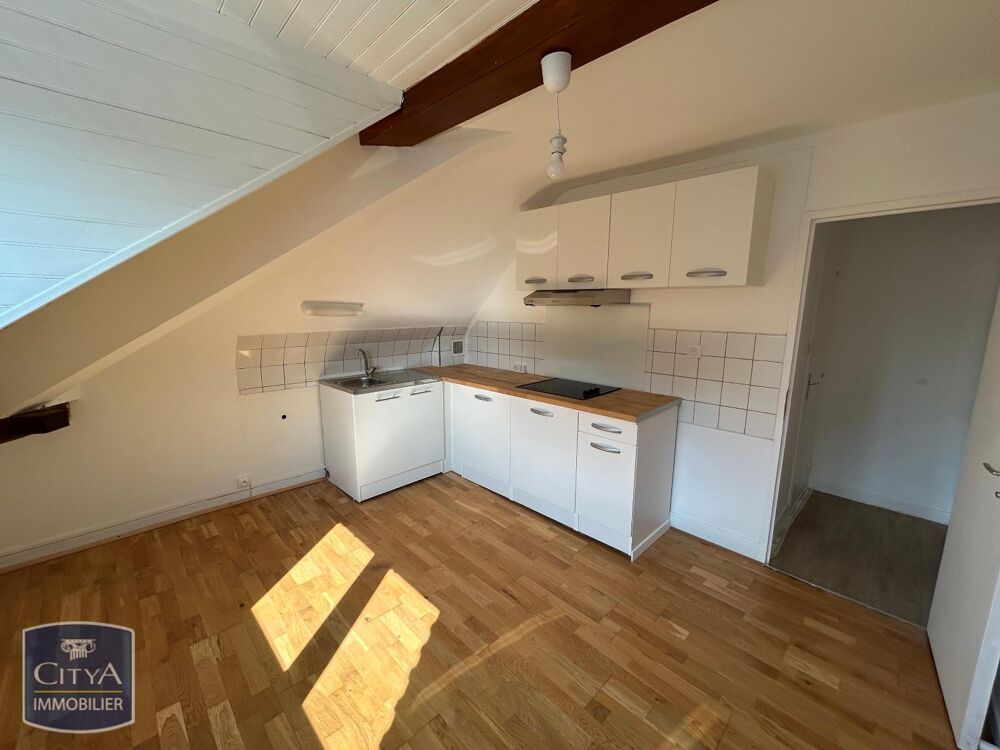 À LOUER : Appartement rénové T3 situé à Sedan, dans le d....