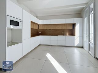  Appartement à louer 4 pièces 97 m²