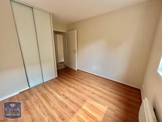  Appartement à louer 3 pièces 64 m²