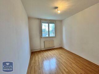  Appartement à louer 3 pièces 65 m²