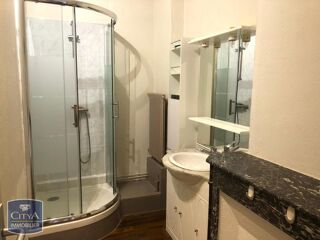  Appartement à louer 3 pièces 65 m²