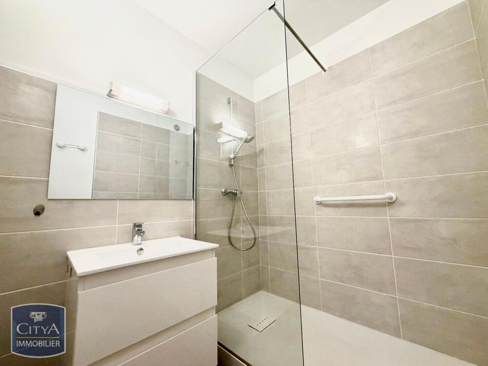 location Appartement - 3 pièce(s) - 67 m² Nimes (30900)