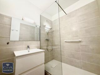  Appartement à louer 3 pièces 67 m²