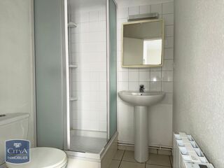  Appartement à louer 2 pièces 32 m²