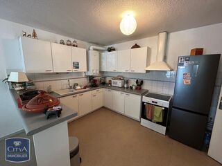  Appartement à louer 4 pièces 98 m²