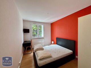  Appartement à louer 4 pièces 85 m²