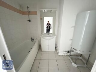  Appartement à louer 3 pièces 65 m²