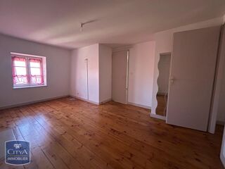  Appartement à louer 2 pièces 72 m²