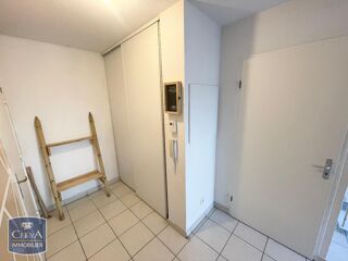  Appartement à louer 2 pièces 55 m²