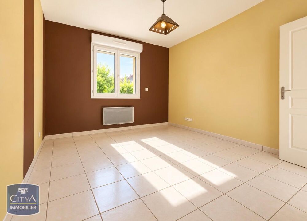 location Maison - 4 pièce(s) - 130 m² Saint-Seurin-sur-l'Isle (33660)