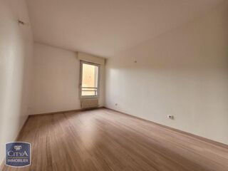  Appartement à louer 3 pièces 91 m²