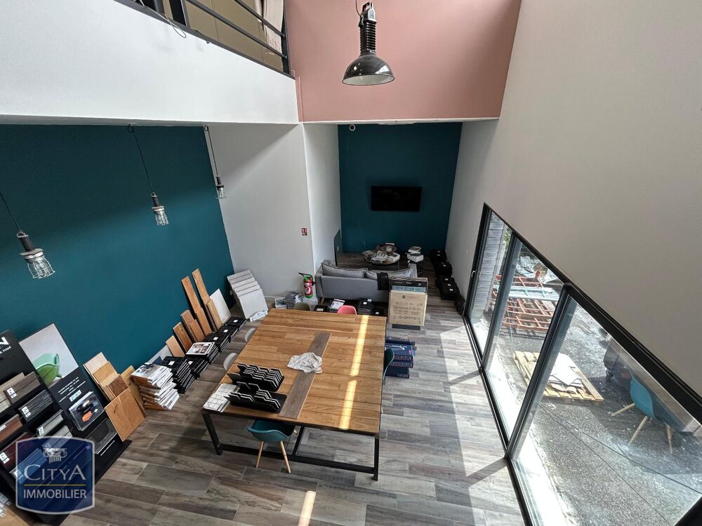   Location / Local Commercial - 220 m² 
