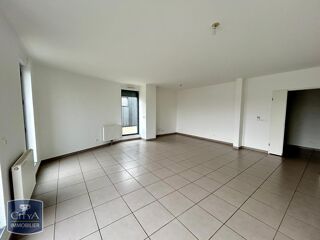  Appartement à louer 4 pièces 114 m²